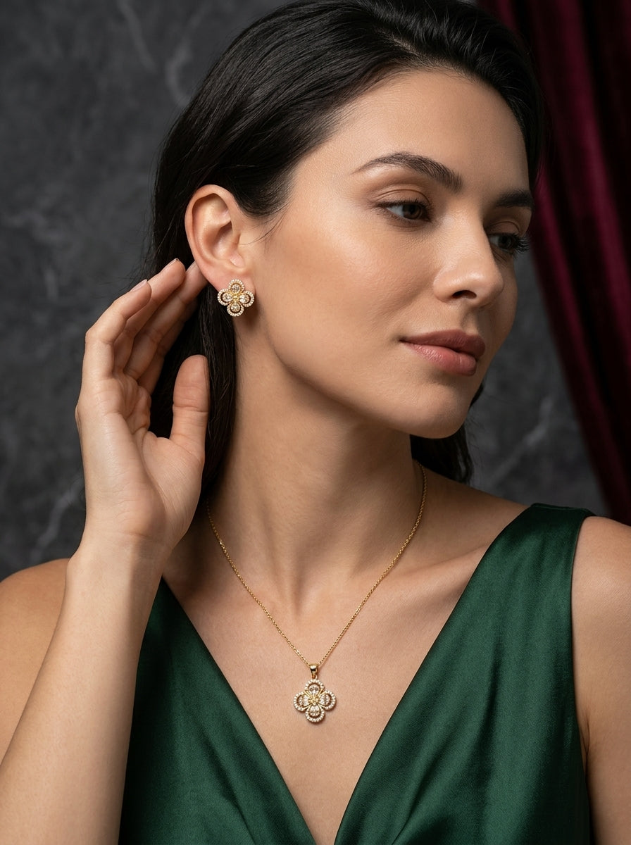 Clover Complete Set | Pendant & Earrings | Gold Plated